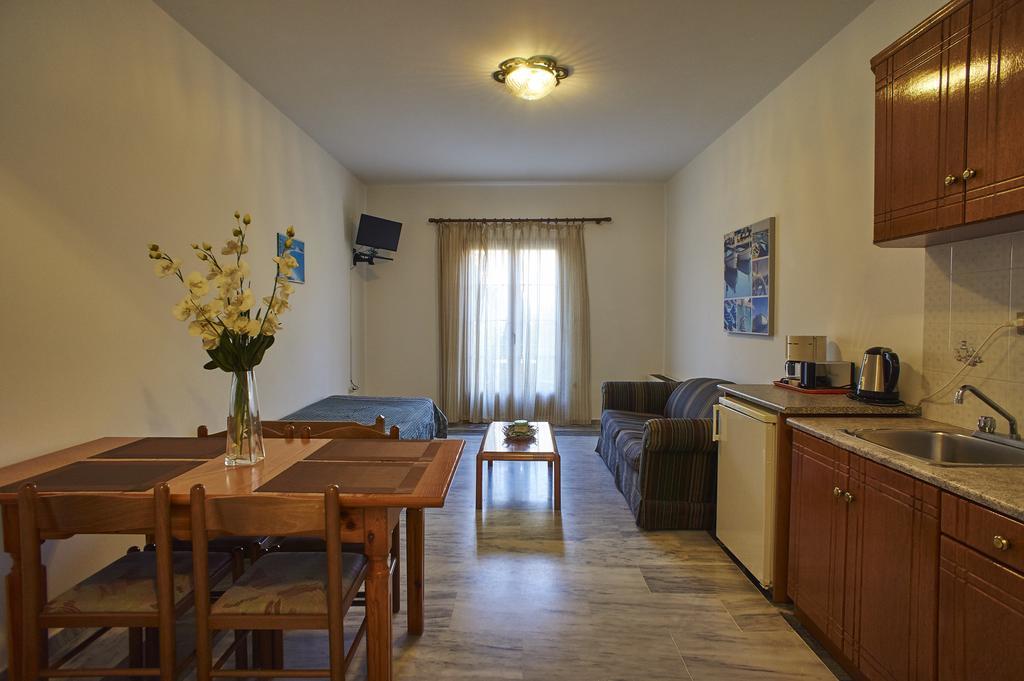 Christinantzela Apartments Kokkari Exterior foto